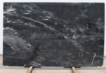 Ruivina Dark marble slabs